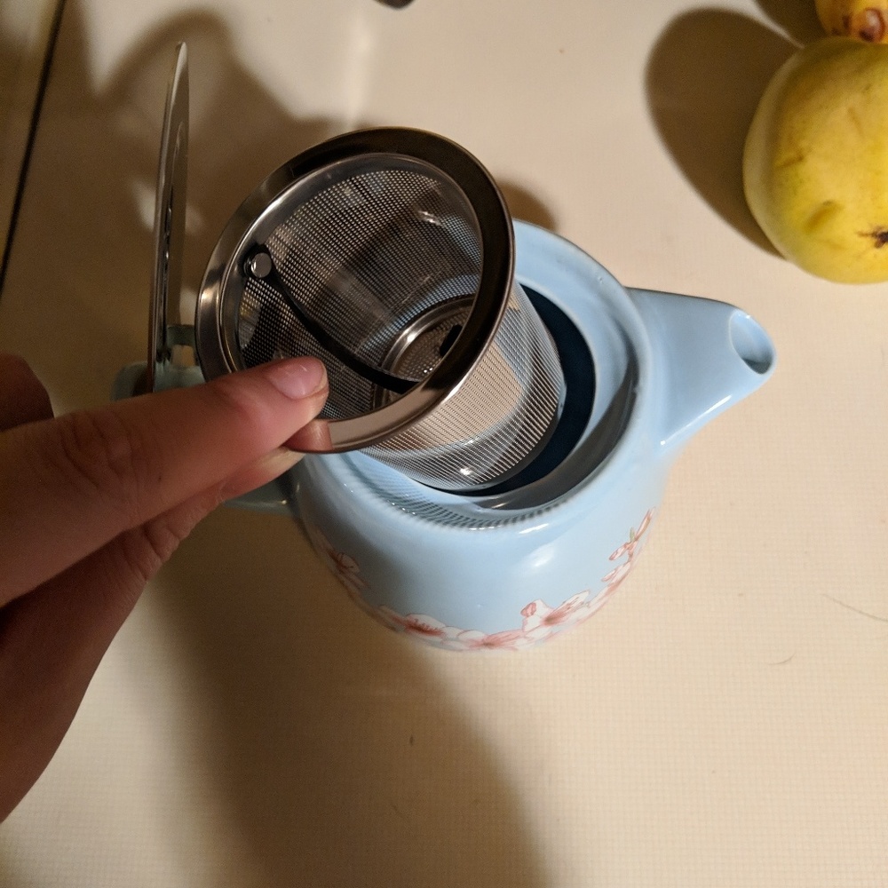 Tea pot - Picture 2 of 2